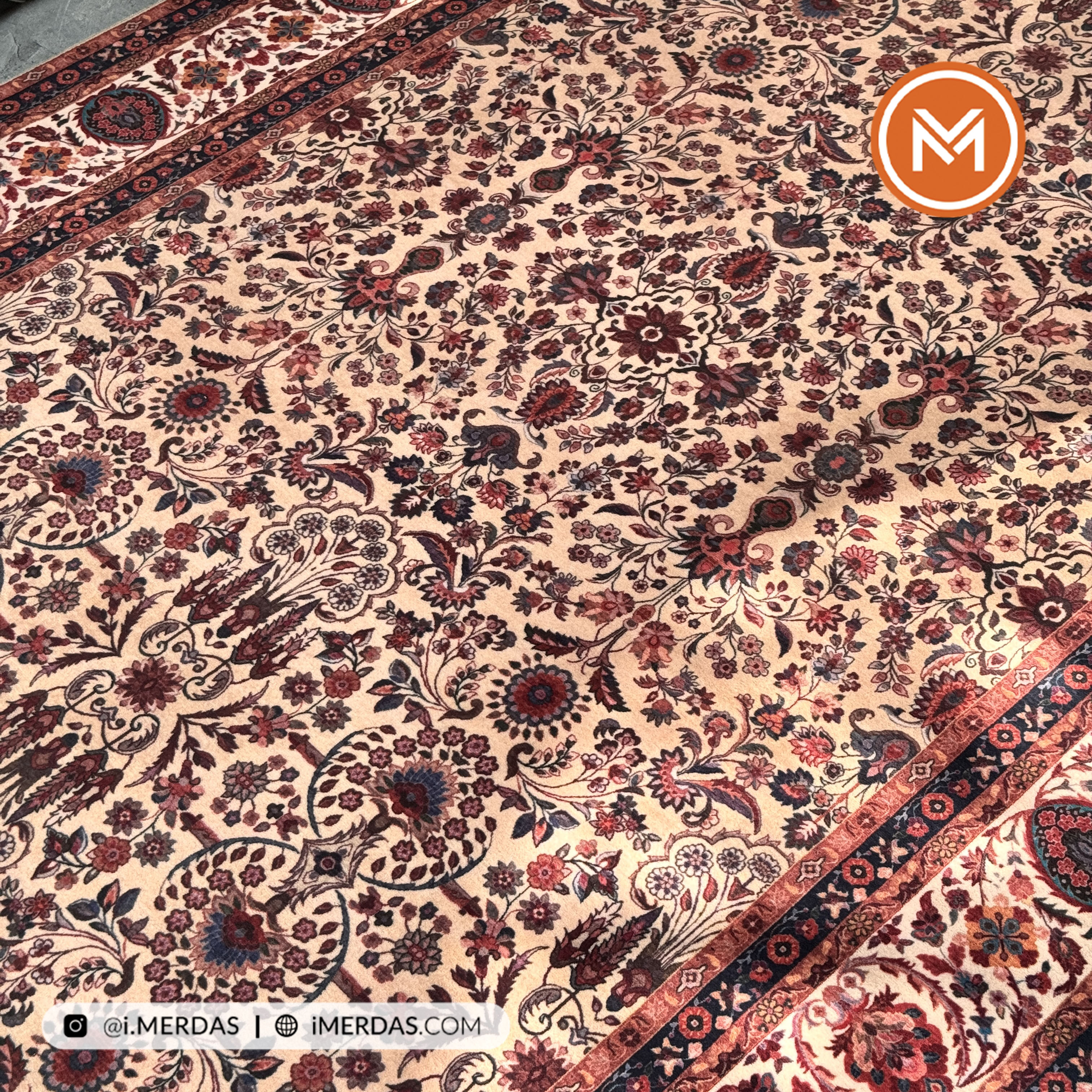 فرش کهنه نما کد 100363 زمینه بژ